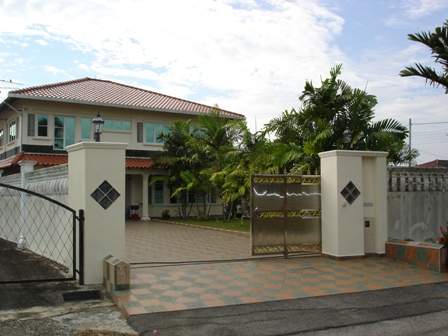 Main House 5r 4b with swimming pool